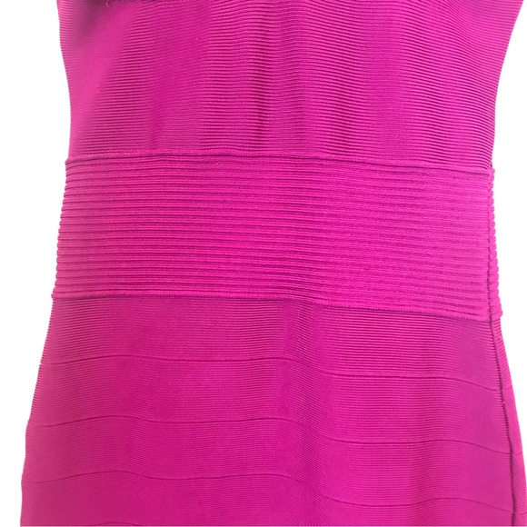 Guess Chevron Mirage Bandage Dress Bodycon V-Neck Mini Stretch Sleeveless Sexy - Picture 7 of 16